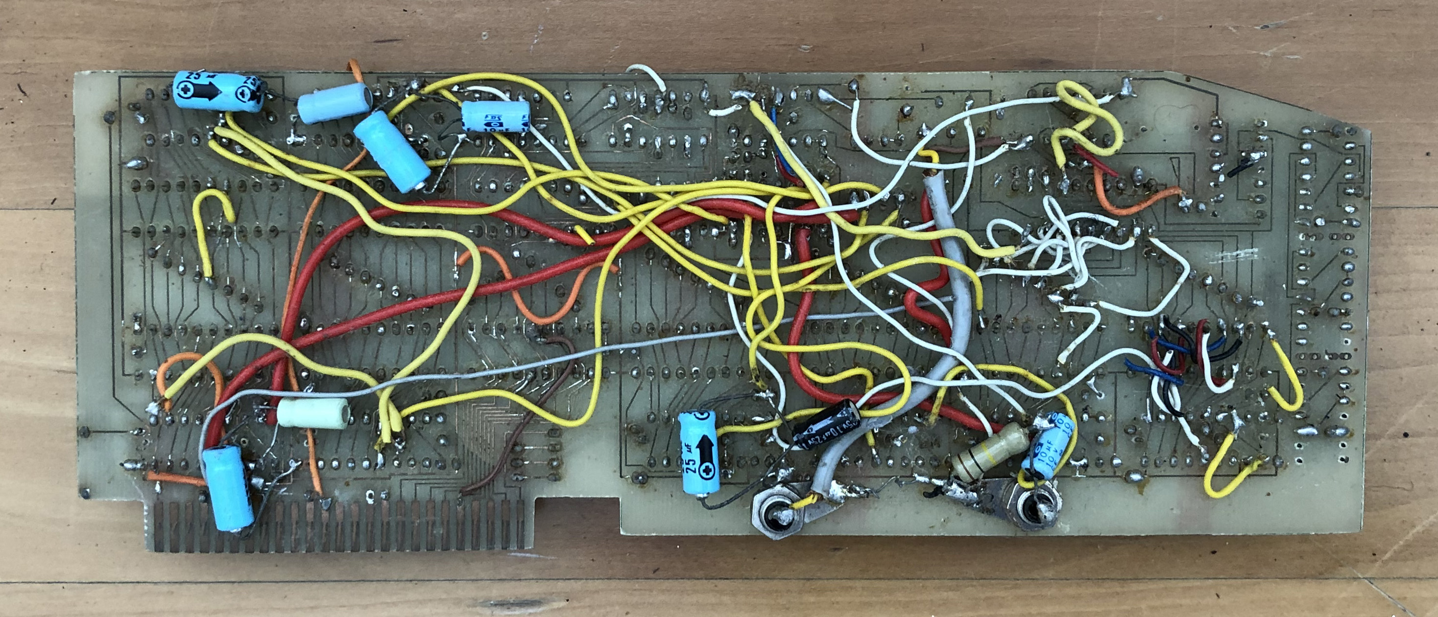 Interface board number 1: tracks side